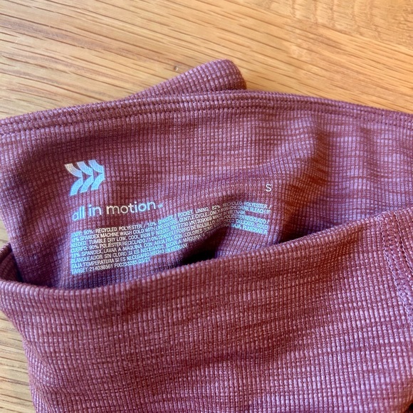 All in Motion yoga pants size small - Picture 2 of 3